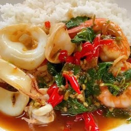ข้าวกระเพราทะเล