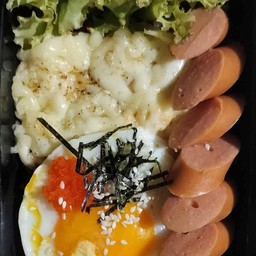 มาม่าเกาหลีชีส+ไข่ดาว+ไส้กรอกไก่หนังกรอบ