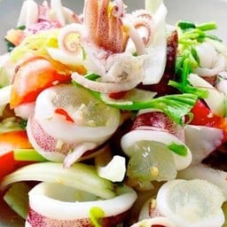 ยำปลาหมึก