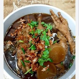 ต้มเส้นตีนไก่