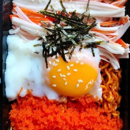 มาม่าเกาหลีไข่กุ้ง+ปูอัด+ไข่ลวก