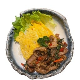 ข้าวไข่นุ่ม+กะเพราคอหมูย่าง