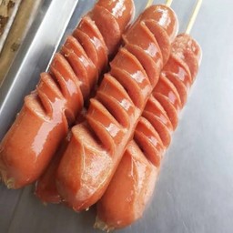 ไส้กรอกหนังกรอบ