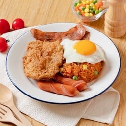 ข้าวผัดอเมริกันพร้อมเครื่องเคียง American Fried Rice with Side Dishes