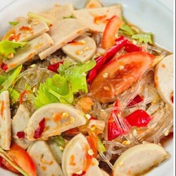 ยำวุ้นเส้นหมูยอใส่กล่องพร้อมทาน