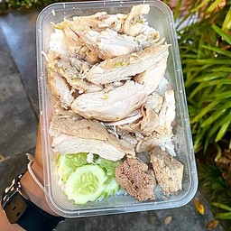 ข้าวไก่นึ่ง (อกไก่)