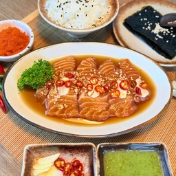 [อร่อยซ่ากับโค้ก] เซต D แซลมอนดองซีอิ๊ว 100 กรัม+  โค้ก ออริจินัล (ขวด)