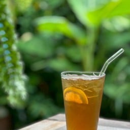 8/1 บ้านอุ้ยตาคาเฟ่