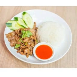 ข้าวหมูกระเทียม