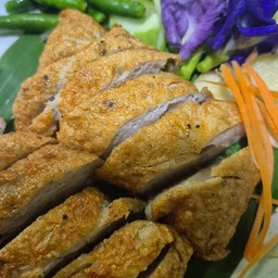 แหนมปลากรายทอด ร้อนๆ