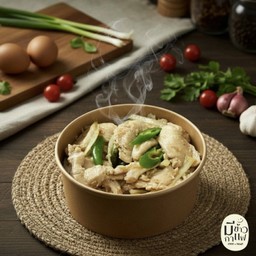 ข้าวหน้าไก่นุ่มผัดพริกสดหอมใหญ่