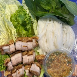 เมี่ยงหมูกรอบ