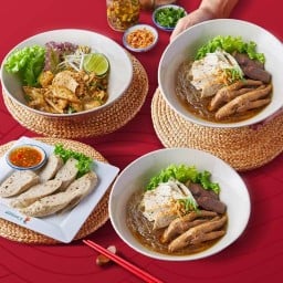 ร้านต้มเส้นตีนไก่ พัฒนาการ 53