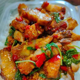 หมูกรอบผัดพริกอ่อน