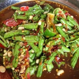 ส้มตำแม่ปุ้ยแซ่บนัว -ต.สุรศักดิ์ อ.ศรีราชา