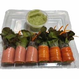 สลัดโรลปูอัด+โบโรน่า(ซีฟู๊ด)