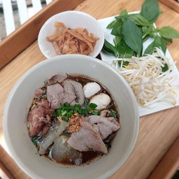 ก๋วยเตี๋ยวเรือหมูรวม