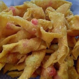 ร้าน เกี๊ยวทอด &ชา กาแฟ โบราณ&ตามสั่งครัวตาป๋า