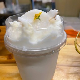 มะพร้าวนมสดปั่น+พร้อมเนื้อมะพร้าว