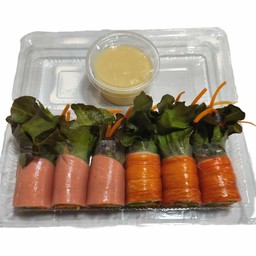 สลัดโรลปูอัด+โบโรน่า(ครีม)