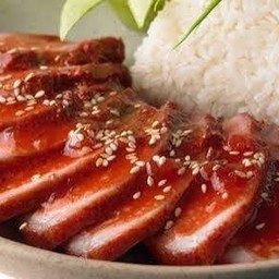 ข้าวหมูแดง