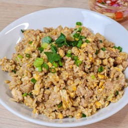 ข้าวผัดหมูสับ