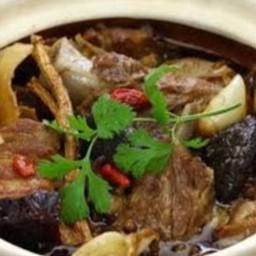 บักกุ๊ดเต๋ ขาไก่  น้ำซุปหอมเครื่องเทศ กลมกล่อม