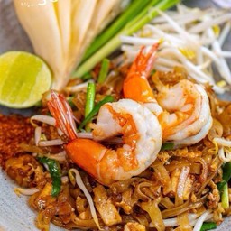 ผัดไทยกุ้งสด