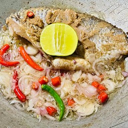 ร้านปลาร้าทอดบังอุมัร(ฮาล้าล)