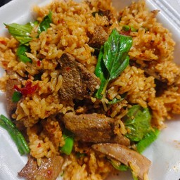 ข้าวผัดพริกแกงคลุก