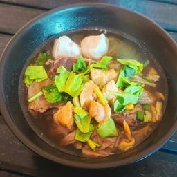 ก๋วยเตี๋ยวหมูตุ๋น