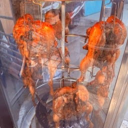 ไก่ย่างศรีราชา(ร้านช้อนสยาม) อัสสัมชัน