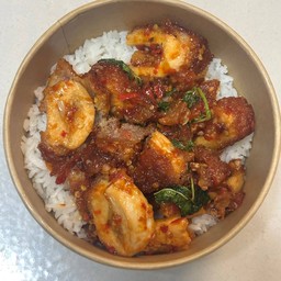 ข้าวกะเพราไก่กรอบ