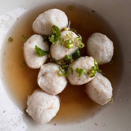 ลูกชิ้นหมูลวก12ลูก