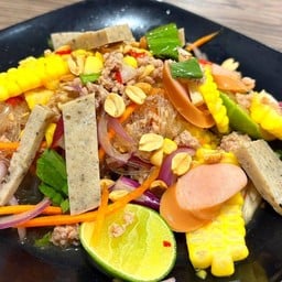 ยำวุ้นเส้นหมูยอ