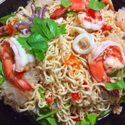 ยำมาม่าทะเล