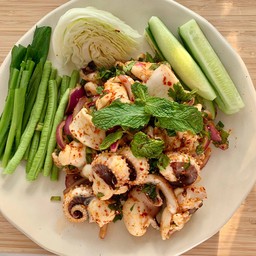 ลาบปลาหมึก