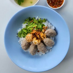 ข้าวต้มแห้งหมู