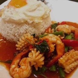 ตำละยำ กะเพราพริกแห้ง