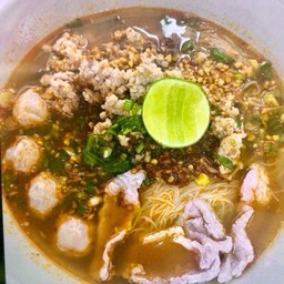 ก๋วยเตี๋ยวหมูต้มยำ