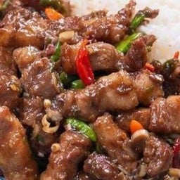 หมูผัดเคยราดข้าว