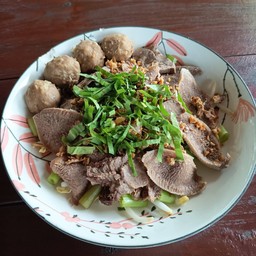 เตี๋ยวลิ้นวัว ชายคลอง โพ ออก