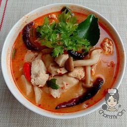 ต้มยำเนื้ออกไก่