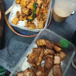 หมูกรอบสไตล์กู วัดเกาะ