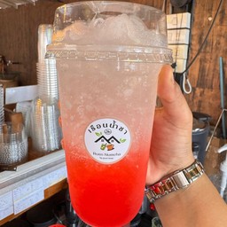 สตรอว์เบอร์รี่โซดา