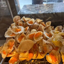 ขนมเบื้อง -ไส้เค็ม-