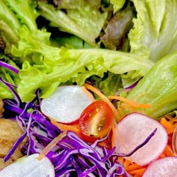 หนึ่งเดียว บะหมี่ฮ่องกง หมูแดง เกี๊ยวหมูยักษ์ กรุงธนบุรี