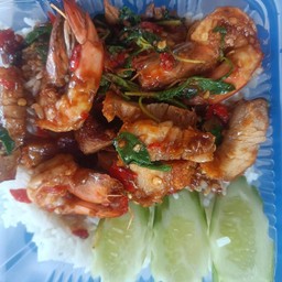 กะเพรากุ้ง