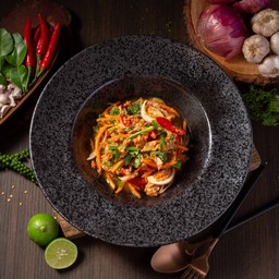 ยำทูน่าในน้ำแร่