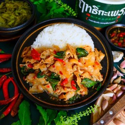 ข้าวกะเพรา หมูสามชั้นสไลด์